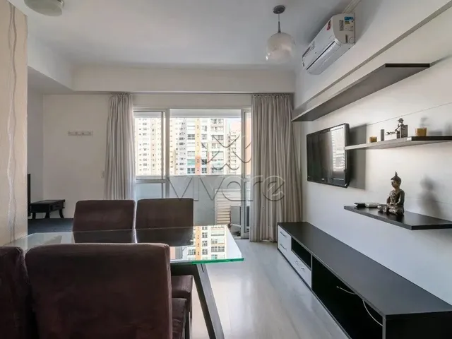 Imagem 1: Studio Mobiliado com 32,76M² - Bairro Centro Curitiba - À Venda