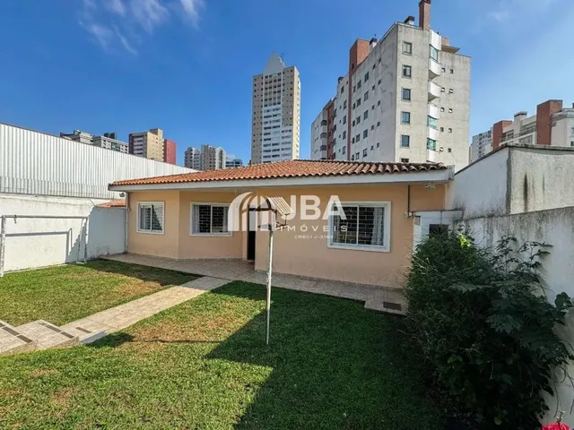 Imagem: Casa com Excelente Terreno no Cristo Rei