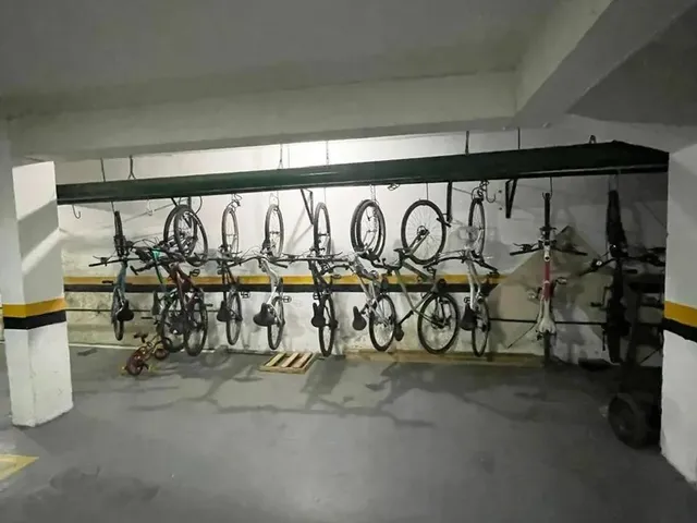 Imagem 3: Elegância e Praticidade Perto da Ufpr e do Jardim Botânico!