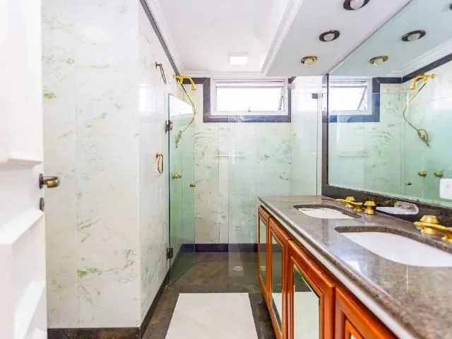 Imagem 6: Apartamento com 4 Quartos no Batel