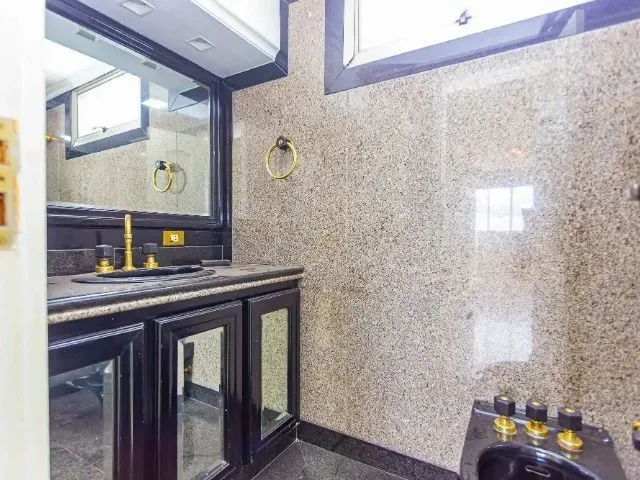 Imagem 14: Apartamento com 4 Quartos no Batel