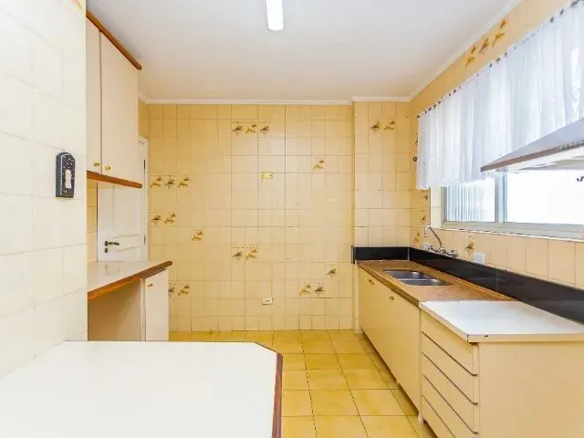 Imagem 4: Apartamento com 4 Quartos no Batel