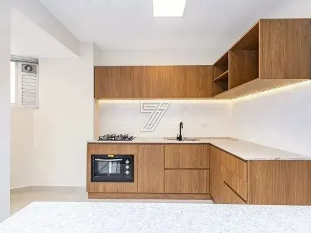 Imagem 8: Imóvel para Venda Possui 101 Metros Quadrados com 3 Quartos em Centro Cívico - Curitiba