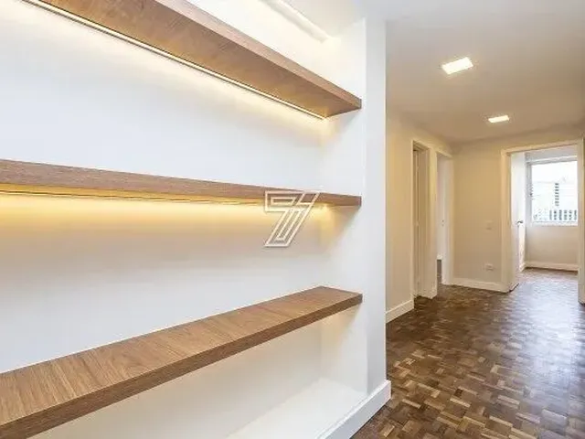 Imagem 4: Imóvel para Venda Possui 101 Metros Quadrados com 3 Quartos em Centro Cívico - Curitiba