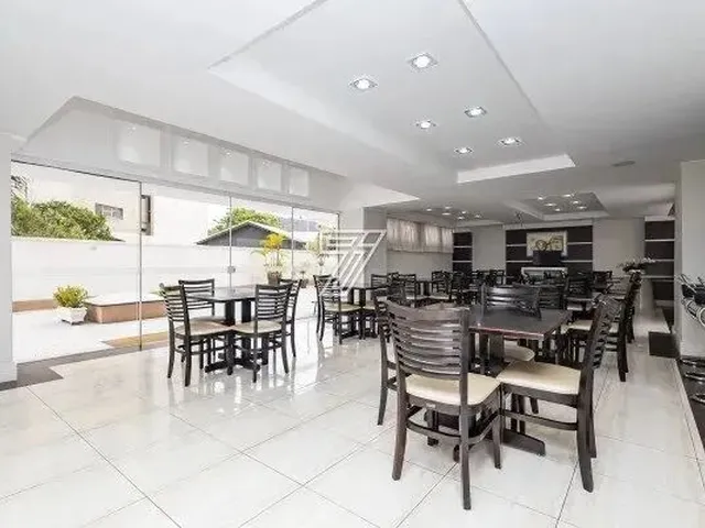 Imagem 2: Imóvel para Venda Possui 101 Metros Quadrados com 3 Quartos em Centro Cívico - Curitiba