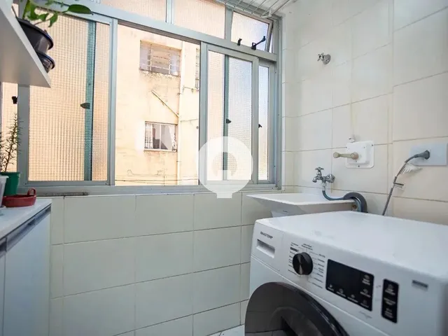 Imagem 2: Apartamento 52M² no Centro da Cidade com Vaga de Garagem e Piso de Taco
