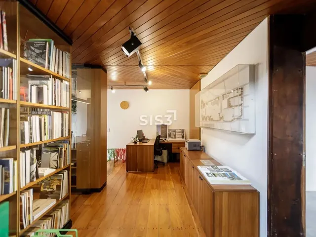 Imagem 4: Casa À Venda nas Mercês, 4 Quartos