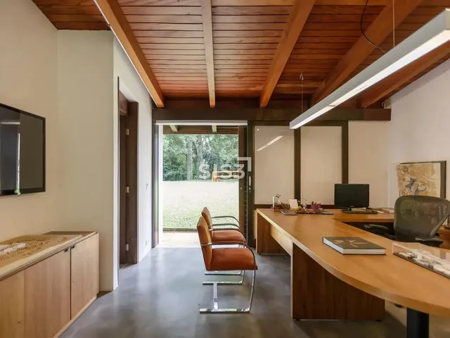 Imagem 3: Casa À Venda nas Mercês, 4 Quartos