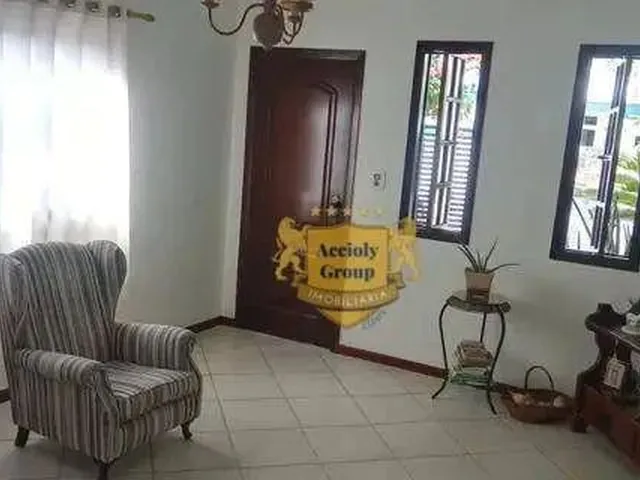 Imagem: A casa possui 5 Dormitórios, 3 Suítes, 5 Banheiros, 5