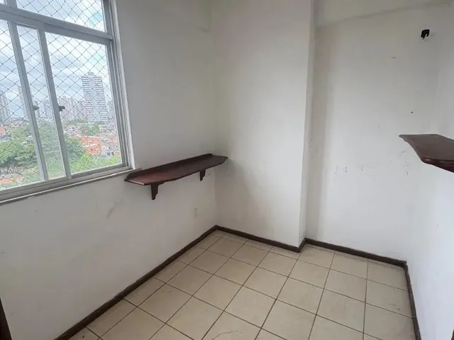 Imagem: Sala com Split Sacada 2 Quartos Sendo Um