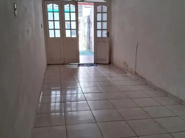 Imagem: Alugo Casa Bem Localizada