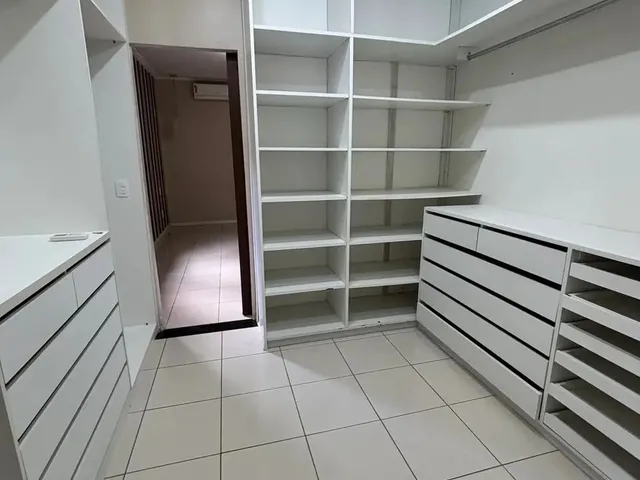 Imagem 8: Go Up Vende,Magnifica Casa em Alameda. 5/4 com 3 Suítes, Piscina, Área Gourmet. Garagem