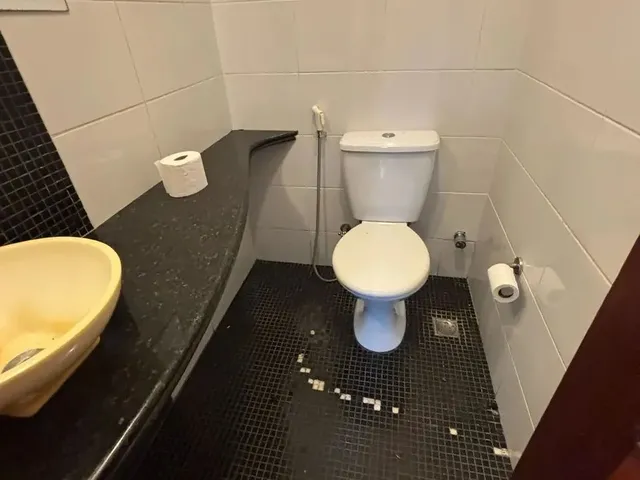 Imagem 3: Go Up Vende,Magnifica Casa em Alameda. 5/4 com 3 Suítes, Piscina, Área Gourmet. Garagem