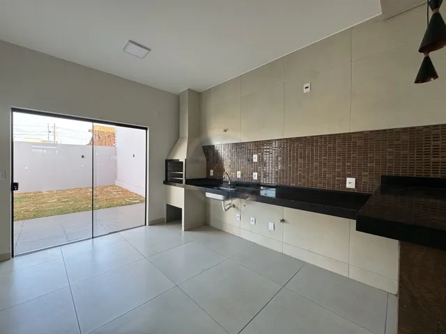 Imagem 4: Casa Alto Padrão em Conjunto Residencial Monte Carlo, Dourados/MS