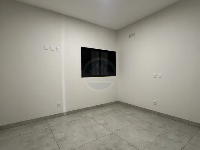 Imagem 6: Casa Alto Padrão em Conjunto Residencial Monte Carlo, Dourados/MS