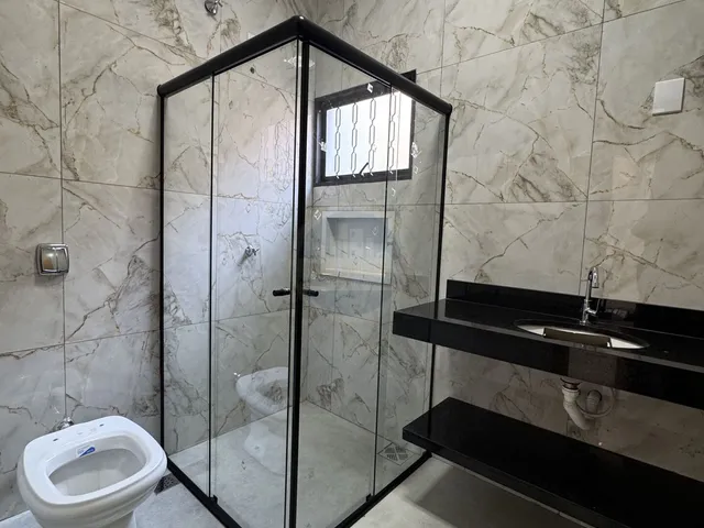 Imagem 13: Casa Alto Padrão em Conjunto Residencial Monte Carlo, Dourados/MS