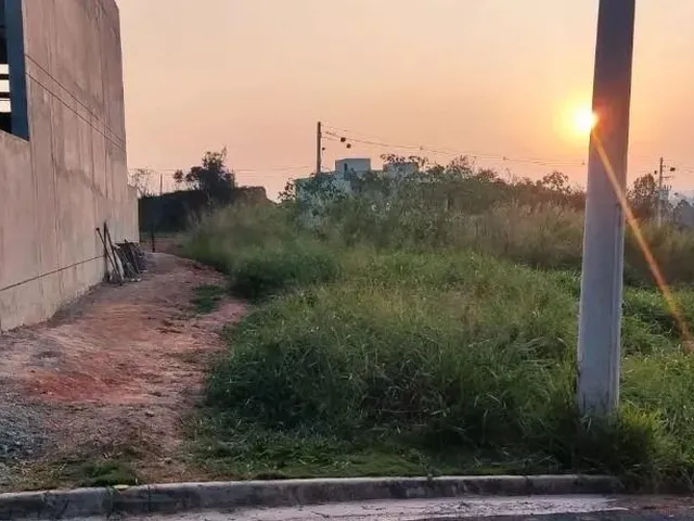 Imagem: O terreno possui 132m² de Área, Imóvel novo e está