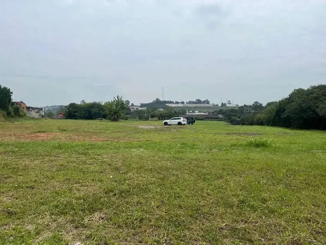 Imagem: O terreno possui 16.500m² de Área e está localizado em