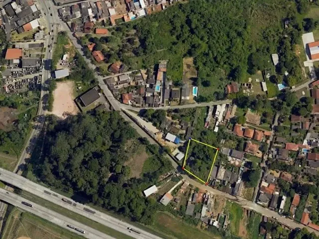 Imagem: Terreno À Venda em Itapecerica da Serra