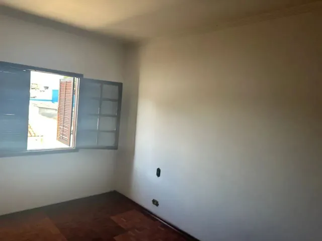 Imagem 10: Imóvel para Aluguel Possui 250 Metros Quadrados com 6 Quartos em Centro - São José Dos