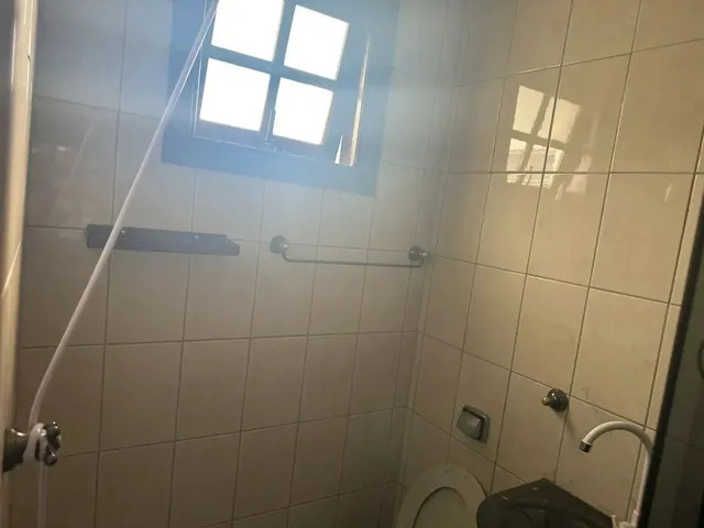 Imagem 12: Imóvel para Aluguel Possui 250 Metros Quadrados com 6 Quartos em Centro - São José Dos