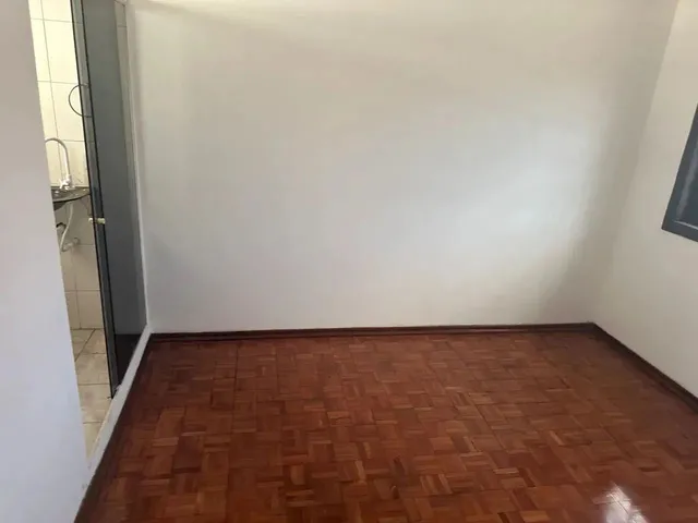 Imagem 9: Imóvel para Aluguel Possui 250 Metros Quadrados com 6 Quartos em Centro - São José Dos