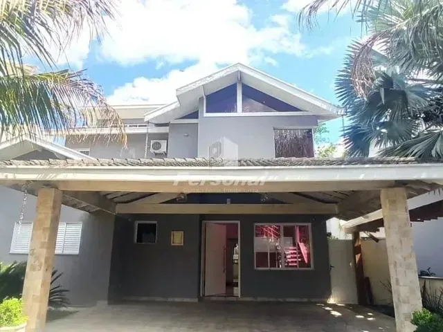 Imagem: Casa com 240M Quadrados com 4 Quartos em