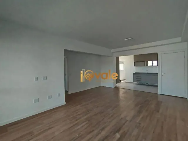 Imagem: O apartamento possui 3 Dormitórios, 1 Suíte, 2 Banheiros,