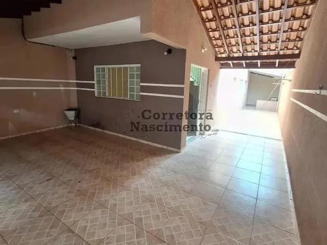 Imagem: Casa com 4 Dormitórios para Venda, 180