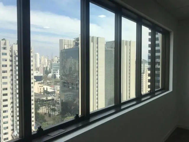 Imagem: Sala Comercial À Venda na Várzea da Barra