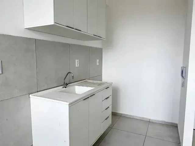 Imagem: Alugo Ap com 2 Quartos e Varanda