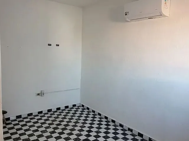 Imagem 2: Casa no Primeiro Andar, 3 Quartos, 1 Banheiros e Área de Serviço