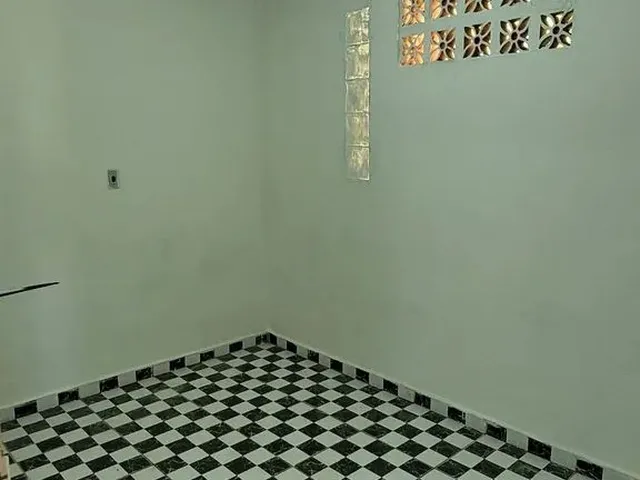 Imagem 9: Casa no Primeiro Andar, 3 Quartos, 1 Banheiros e Área de Serviço