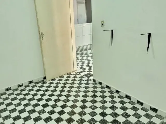 Imagem 10: Casa no Primeiro Andar, 3 Quartos, 1 Banheiros e Área de Serviço