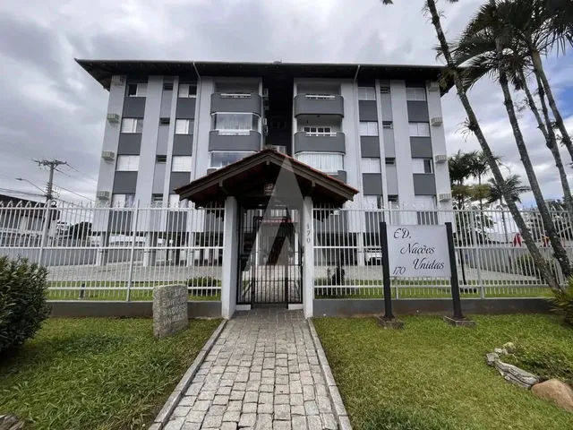 Imagem: Apartamento Amplo de 3 Quartos no Bairro
