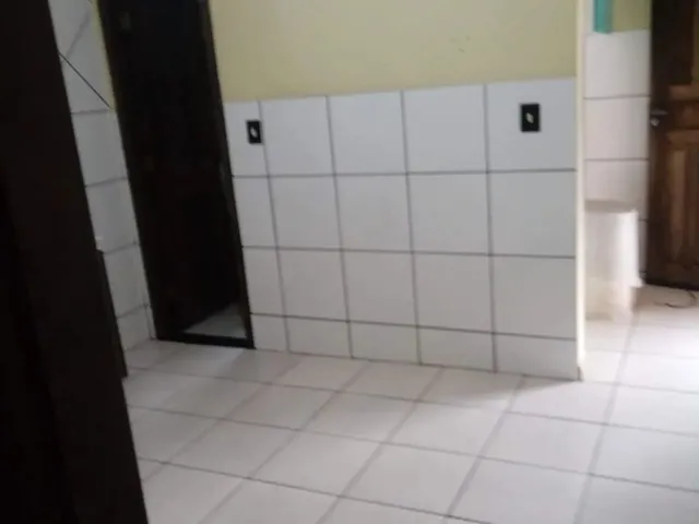 Imagem 2: Alugo Casa. Varanda, Área de serviço, 1 Banheiroe2 Dormitórios