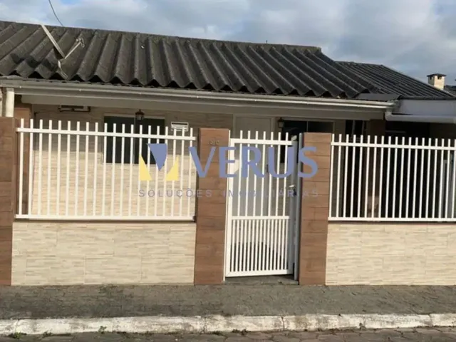 Imagem: Casa com 02 Quartos