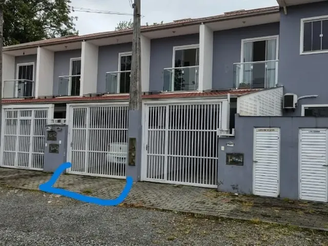 Imagem: Alugo Sobrado Geminado, Joinville, Bairro