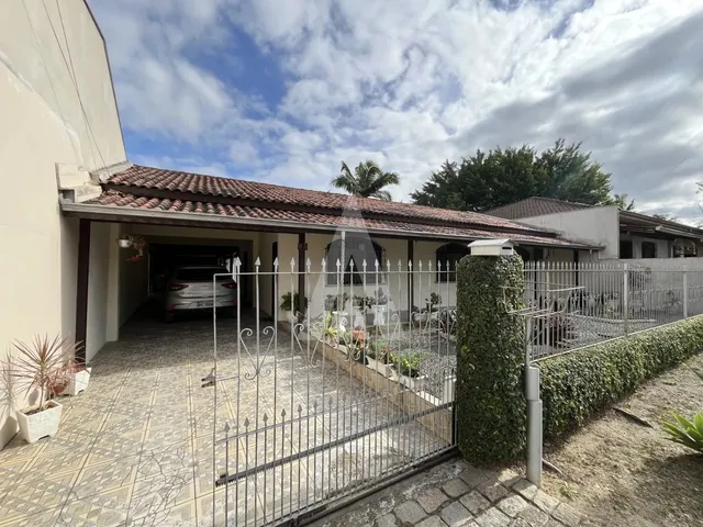 Imagem: Casa Residencial com 3 Quartos no Bairro