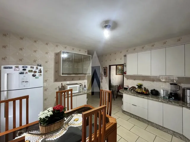 Imagem 14: Casa Residencial com 3 Quartos no Bairro Petrópolis, com 182.19 M²