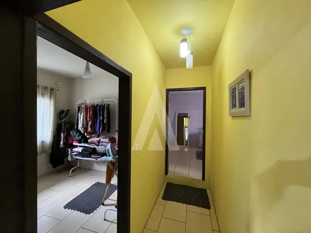 Imagem 3: Casa Residencial com 3 Quartos no Bairro Petrópolis, com 182.19 M²