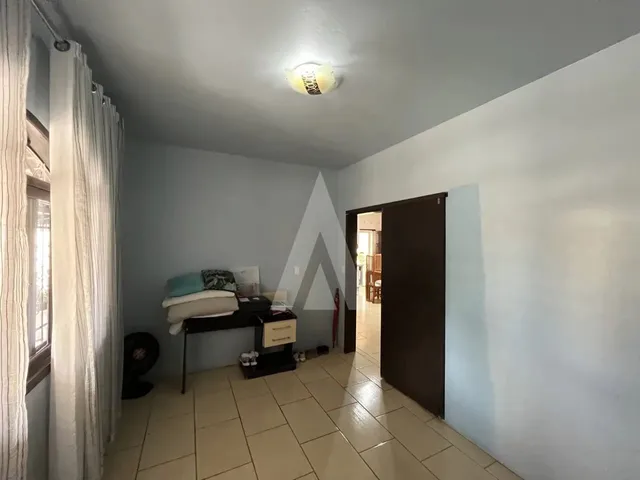 Imagem 10: Casa Residencial com 3 Quartos no Bairro Petrópolis, com 182.19 M²