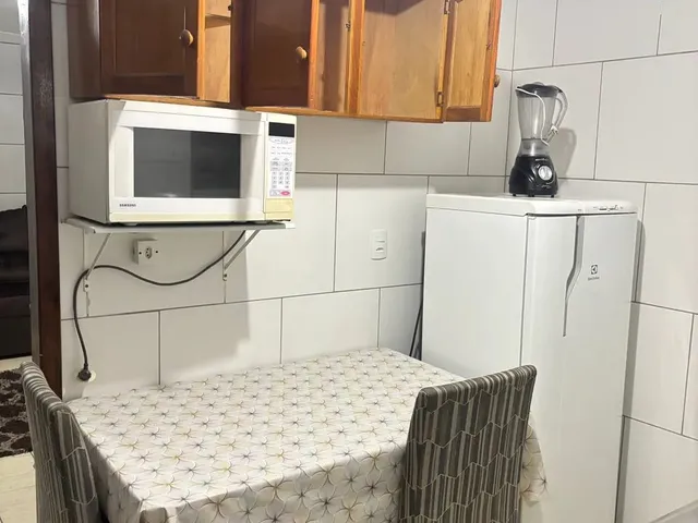 Imagem 5: Kitinet Quarto com aluguel por R$2.000 /mês