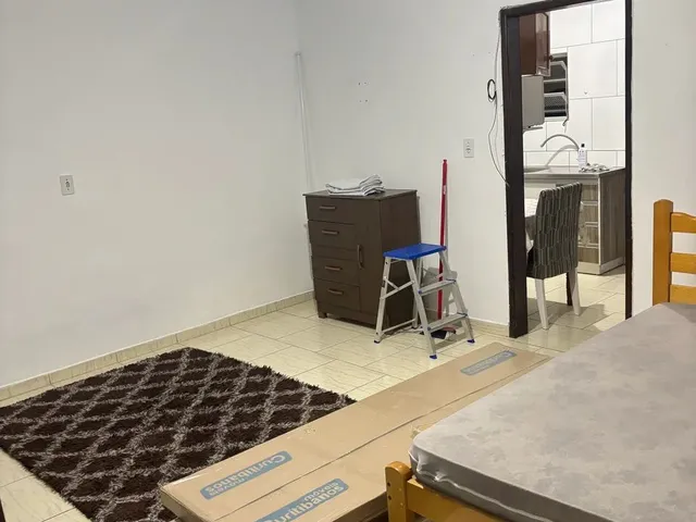 Imagem 9: Kitinet Quarto com aluguel por R$2.000 /mês