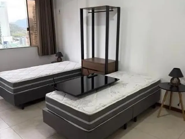 Imagem: Dividir Quarto Homem