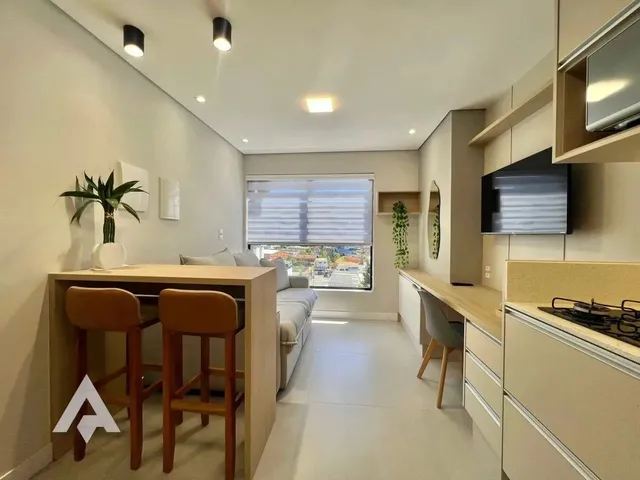 Imagem: O apartamento possui 1 Dormitório, 1 Banheiro, 1 Vaga na