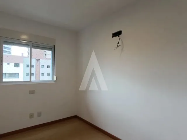 Imagem 5: Apartamento Semi Mobiliado no Bairro Atiradores, com 3 Quartos Sendo 1 Suíte, Cozinha Com
