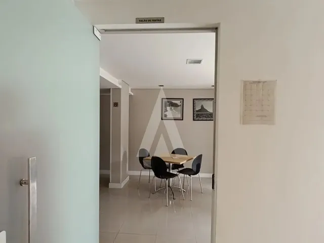 Imagem 14: Apartamento Semi Mobiliado no Bairro Atiradores, com 3 Quartos Sendo 1 Suíte, Cozinha Com