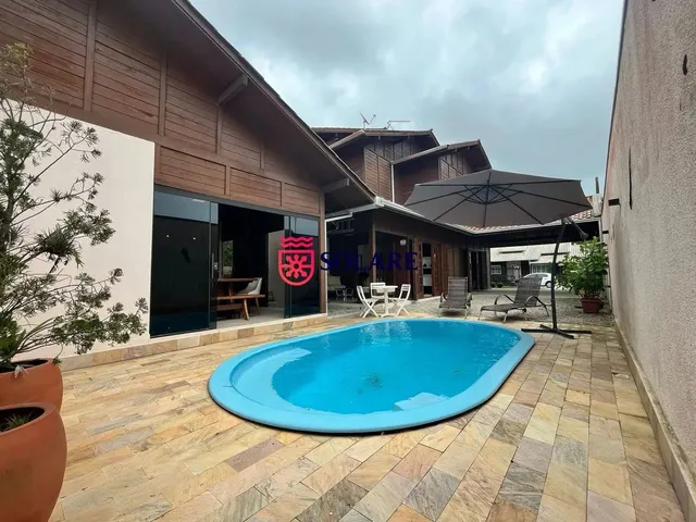 Imagem: Linda Casa na Praia de Mariscal para 8 Pessoas