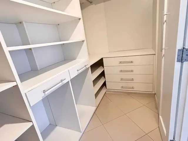 Imagem 3: Amplo Apartamento de 3 Dormitorios